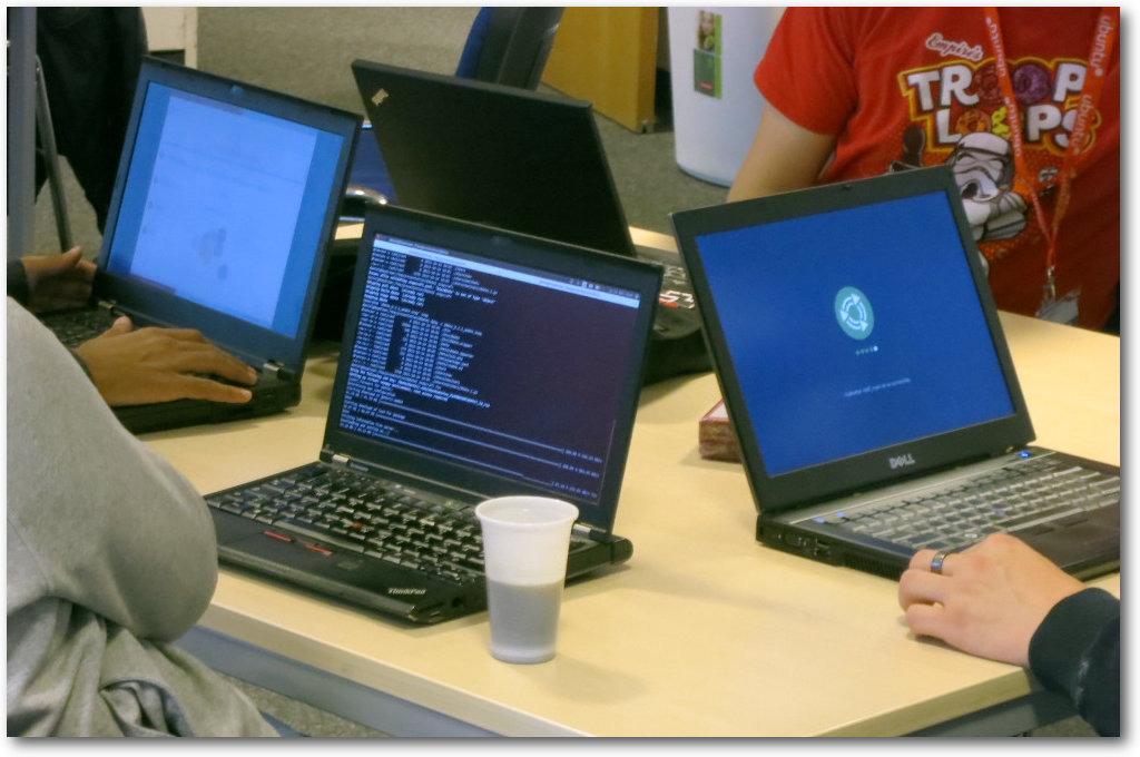 ubucon2015_hacking_session.jpg